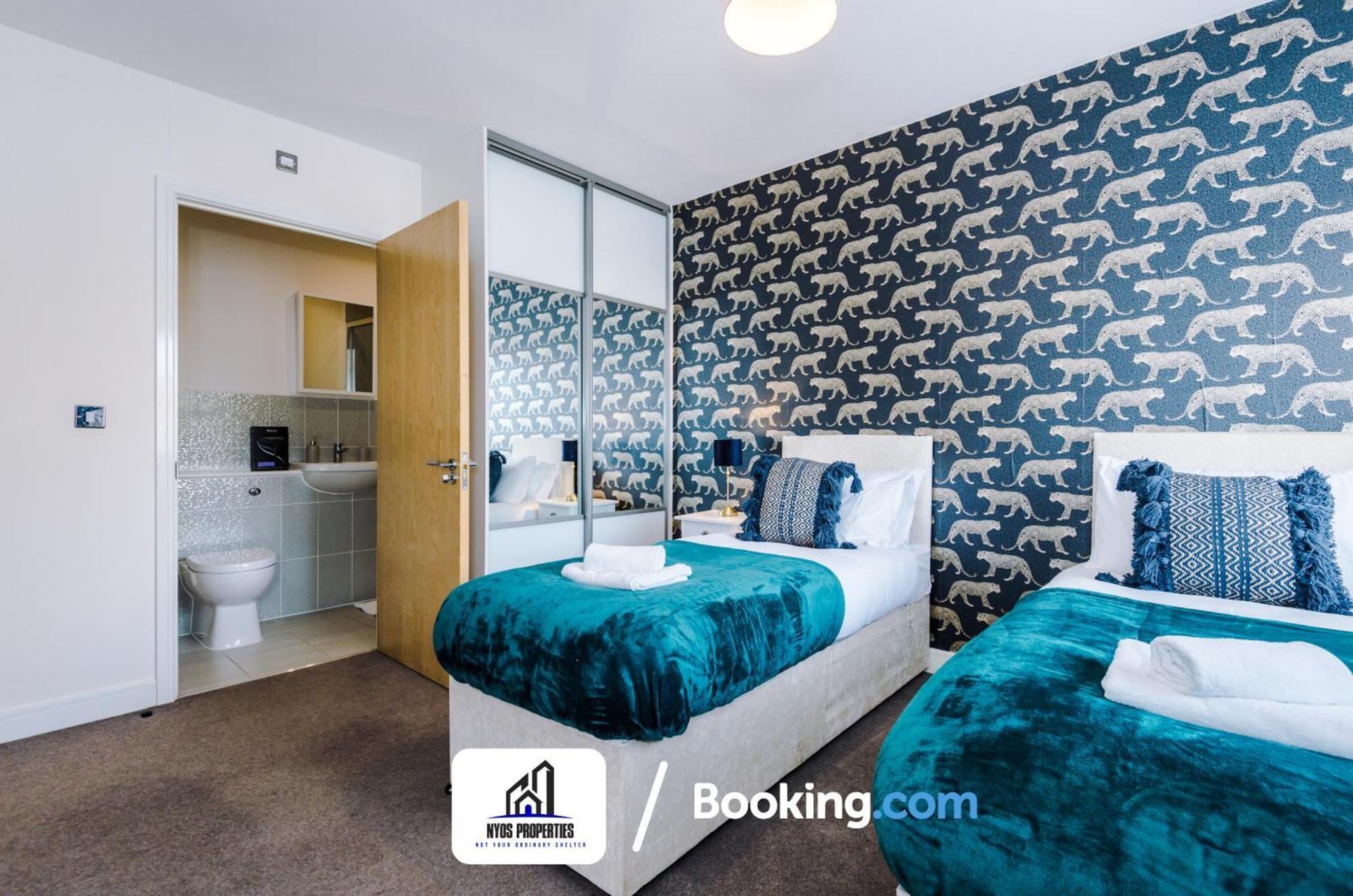 3 Bedroom House By Nyos Properties Short Lets & Serviced Accommodation Manchester With Parking Eksteriør billede
