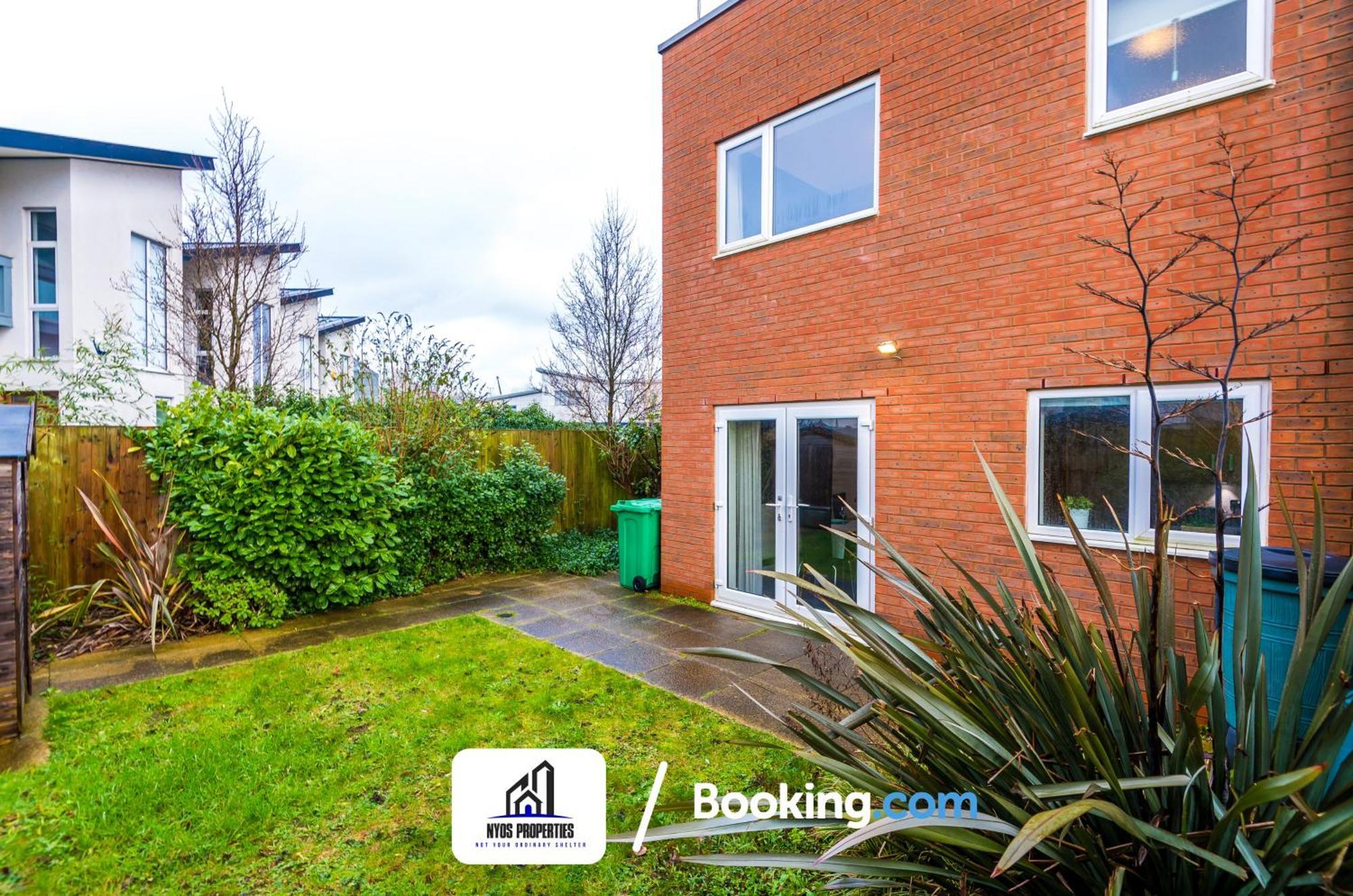 3 Bedroom House By Nyos Properties Short Lets & Serviced Accommodation Manchester With Parking Eksteriør billede
